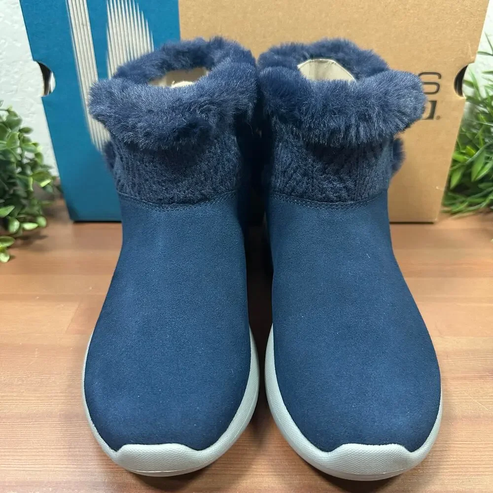 Skechers Winter Gleam On-the-GO City Water Repellent‎ Suede Boots Size 10